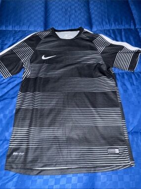 Nike Black & White Striped Dri-FIT Men’s Jersey